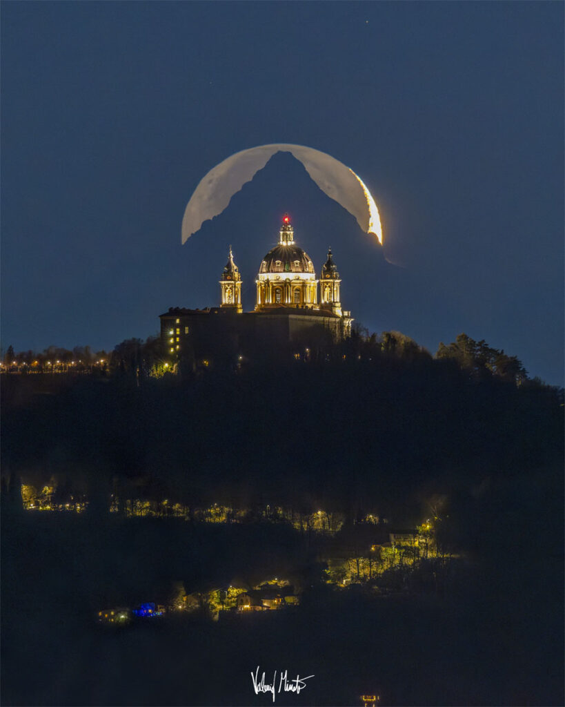 Cathedral, Mountain, Moon